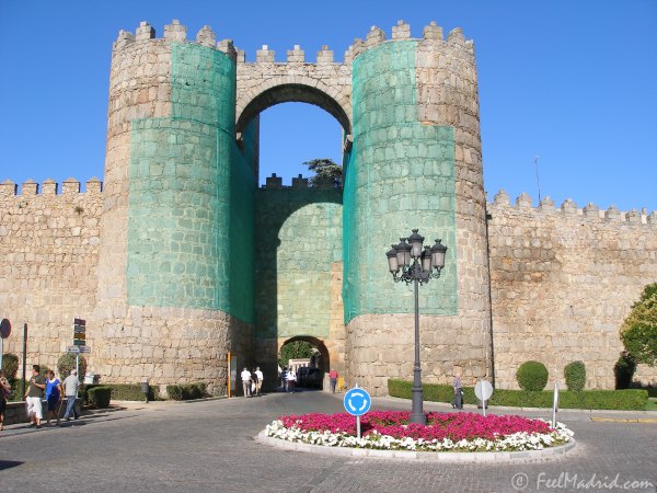 Puerta de San Vicente, Ávila