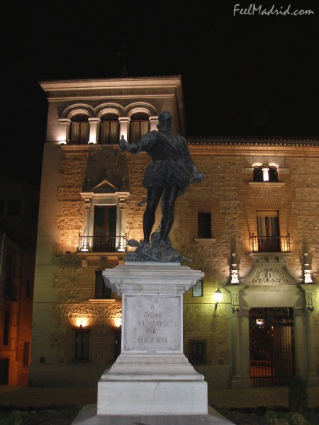 Plaza de la Villa statue Alvaro de Bazn
