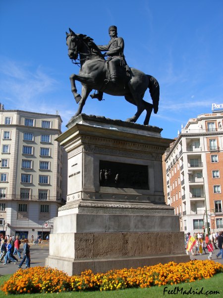 Statue of General Marqus del Duero